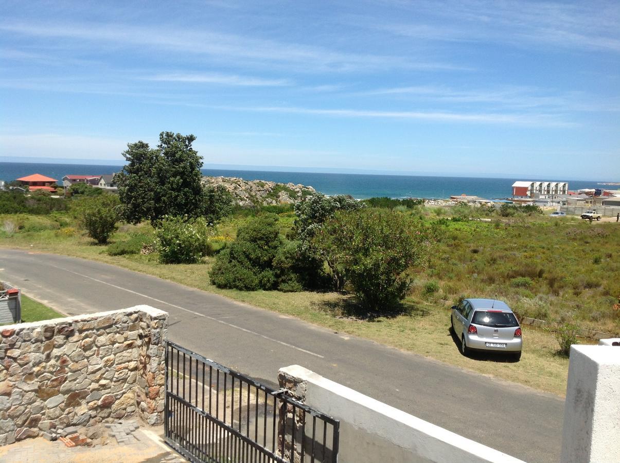 Le Reive Holiday Home Kleinmond Bagian luar foto